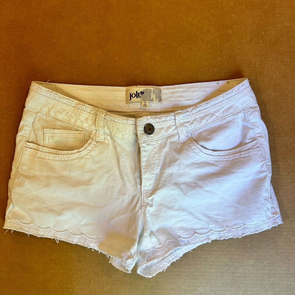 NWOT Jolt juniors white shorts size 11